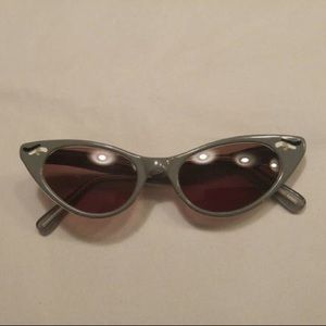 Vintage cat eye sunglasses